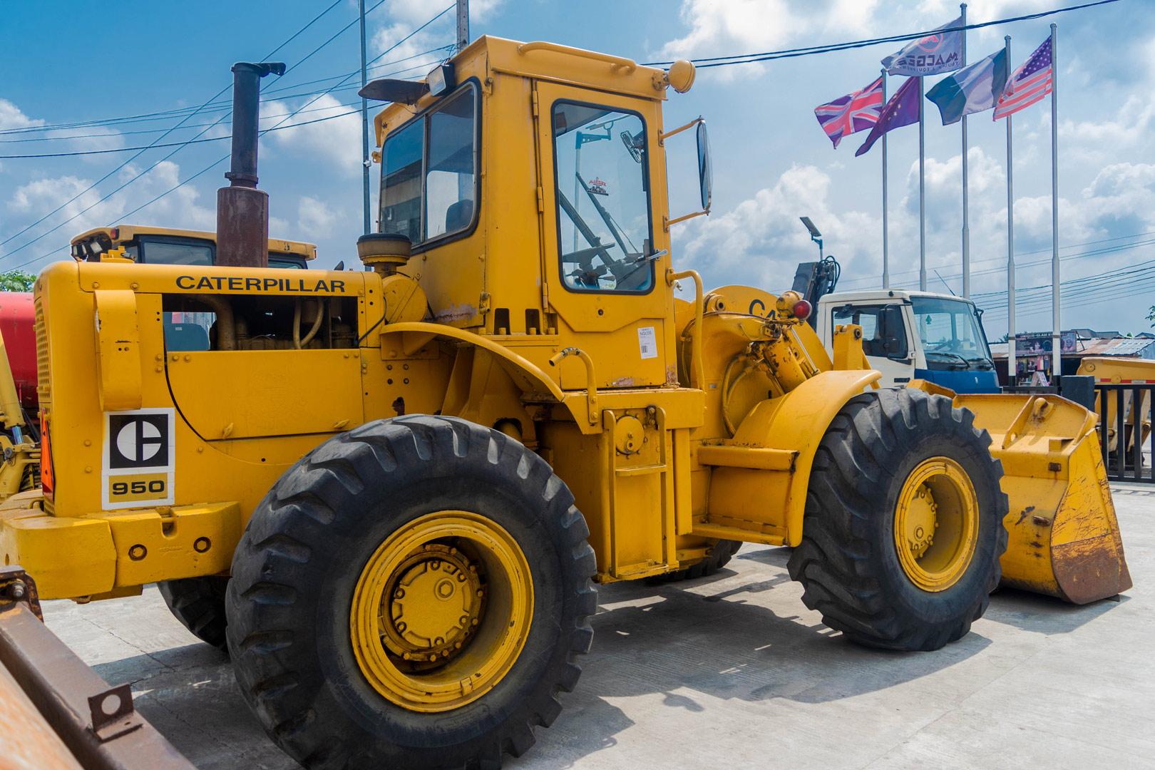 wheel loader with spare tire